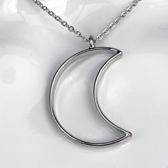 Red tiger eye & lava rock beads moon necklace - Picture 3 of 12